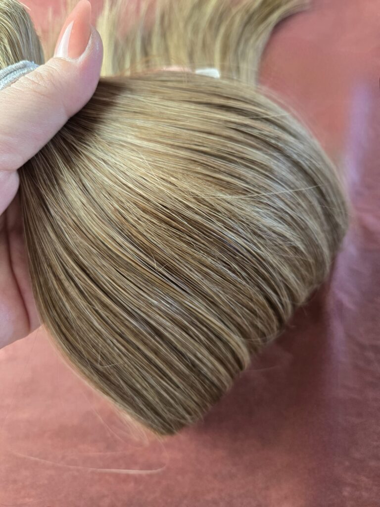 Echthaar Tressen Machine Weft 45 cm 100 g · Helles Aschbraun #4Q & Sandblond #18C