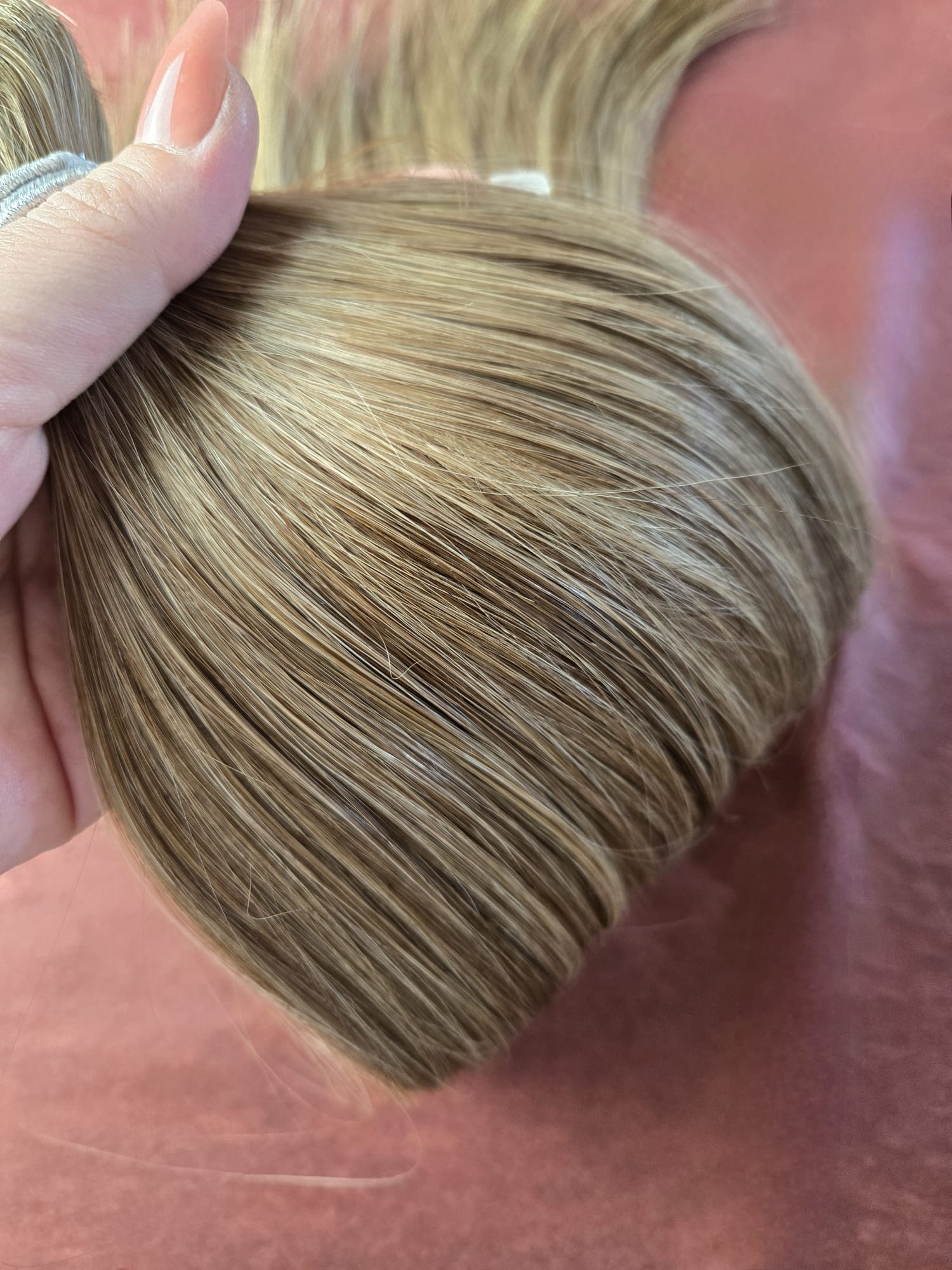 Echthaar Machine Weft Tresse 45 cm, Helles Aschbraun #4Q mit Sandblond #18C Strähnen, glatt